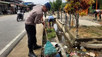 Brimob Aceh dan Masyarakat Bersatu Wujudkan Lingkungan (ASRI) Di Gayo Lues